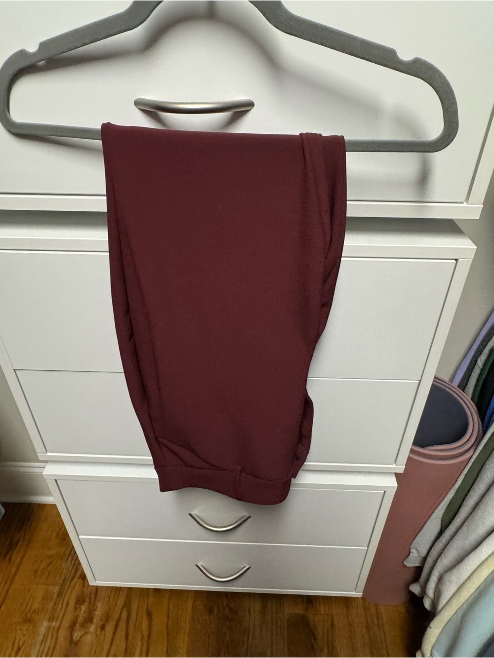 Express Women's Burgundy Cropped Pants